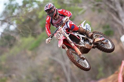 Carlos Campano Assume A Lideran A Do Brasileiro De Motocross Moto