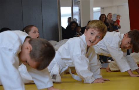 Por qué debes entrenar a niños y a adultos Martial Tribes