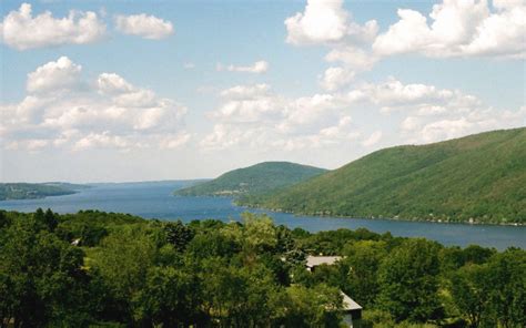 Finger Lakes Foliage Leaf Peeping Best Times To See Leaves Change