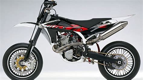 Prova Husqvarna Motard 2008 MotorBox