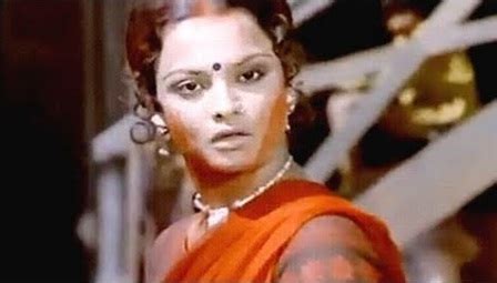 10 Unseen Pictures Of Rekha Without Makeup | Styles At Life