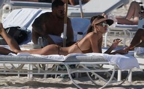 THAIS MARTINS Nude AZNude