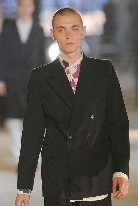 Dries Van Noten Spring 2011 Menswear Fashion Show | Vogue