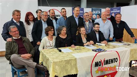 Ancona Sorpresa Durante La Presentazione Della Lista Del Movimento 5