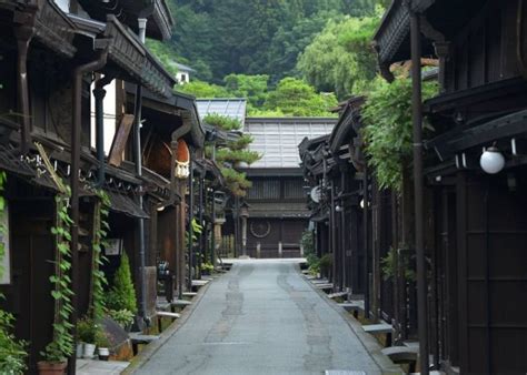 8 Traditional Japanese Towns That Will Transport You Back In Time