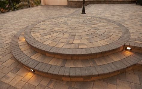 Angelus Pavers Courtyard Stone And Circle Holland Border Thompson