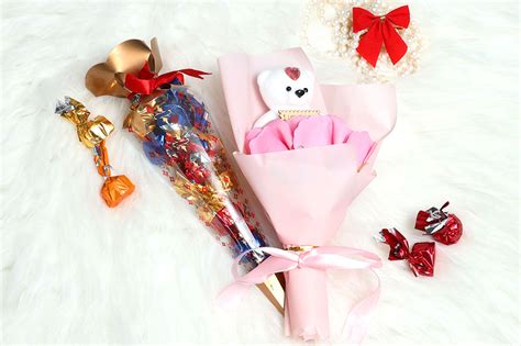 Buy Pink Teddy Bear Chocolates Bouquet Gift Online at ₹599