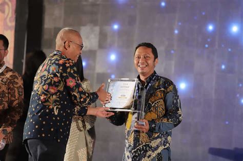 UGM Raih Predikat Terbaik Ketiga Kategori Media Sosial Dalam Anugerah