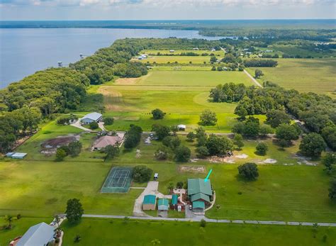 142 Commercial Ave E East Palatka Fl 32131 Mls 234047 Zillow