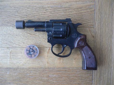 Revolver Umarex 6 mm Flob PL made in Italy náboje Aukro