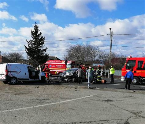 FOTO ULTIMA ORĂ ACCIDENT GRAV pe DN2 E85 la Haret 3 autoturisme