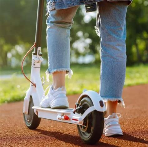 Cómo saber cuándo cambiar las llantas de las patinetas eléctricas y