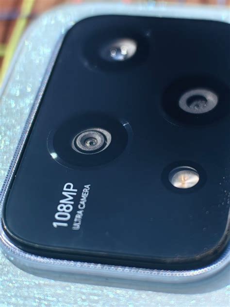Honor 200 Lite review, we spot looks, and a dazzling backside