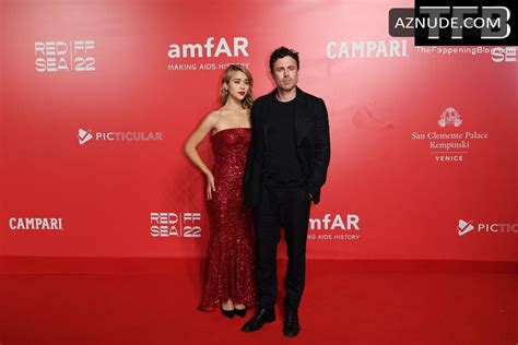 Caylee Cowan Sexy Seen Flaunting Her Hot Figure Wearing A Red Dress At The AmfAR Venice Gala In