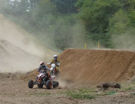 Un Terrain De Motocross Ouvert Une Journ E Par Mois