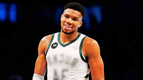 Giannis Antetokounmpo Reflects On Lessons From Spanoulis And Contrasts