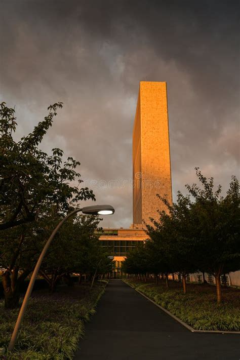 Amazing Dramatic Sunrise Over the Building of United Nations ...