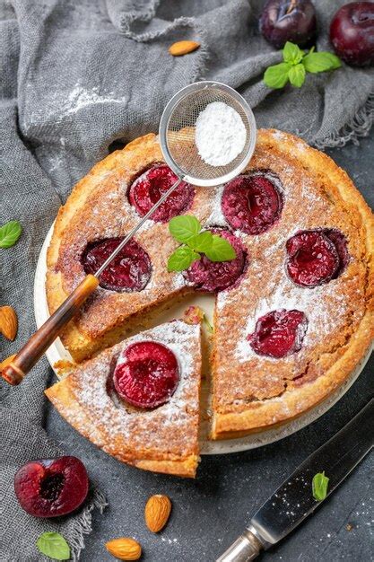 Premium Photo Homemade Plum Cake With Almond Frangipane