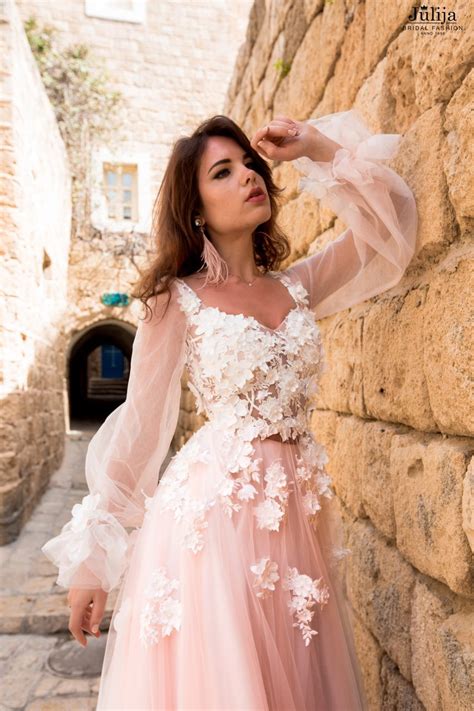 Mika | Production of wedding dresses, bridal gowns. Wholesale