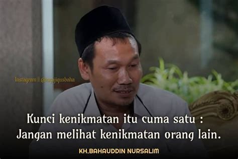 Status WA Kata Kata Gus Baha Tentang Kehidupan Bikin Hati Adem