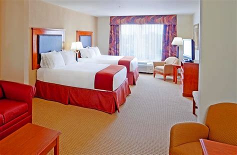 Holiday Inn Express Hotel & Suites Latham | Reservations Center