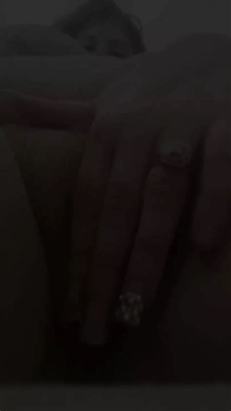 Da Vicino Gioca Con La Figa Pelosa Bbw PAWG XHamster