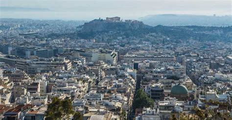 Privater Transfer zwischen den Hotels in Athen und dem Hafen von Piräus