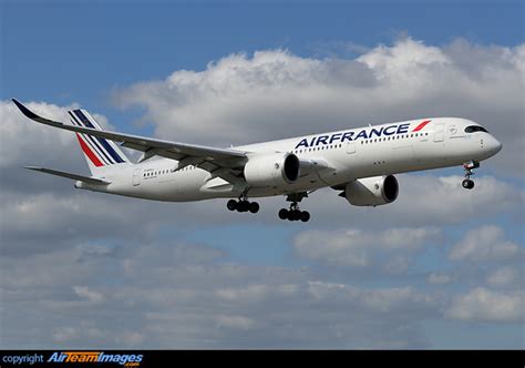 Airbus A350 941 Air France F HTYJ AirTeamImages