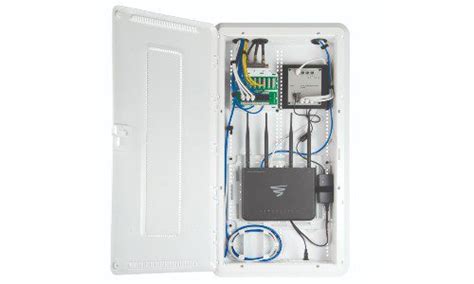 On Q Plastic Media Enclosures With Reversible Hinge Cepro