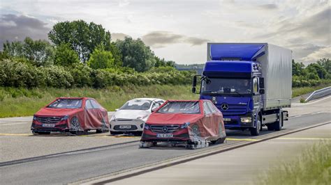 Messi A Durissima Prova Daimler Truck Effettua Test Intensivi Sui Suoi