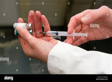 Injection hi-res stock photography and images - Alamy
