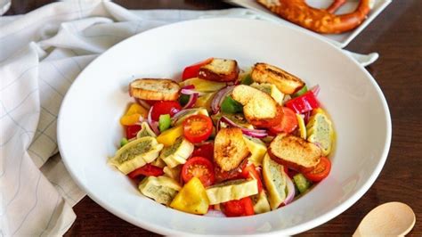 Maultaschensalat Mit Brezel Cro Tons Rezept Frag Mutti