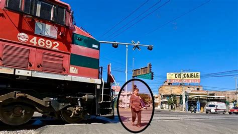 Mujer Se Salva De Ser Arrollada Por Tren De Ferromex Fxe Cruce Con