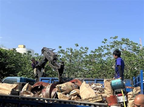 高空垂降淨山 大禹嶺清出4千公斤廢棄物包含機車、洗衣機、獵槍 生活 自由時報電子報