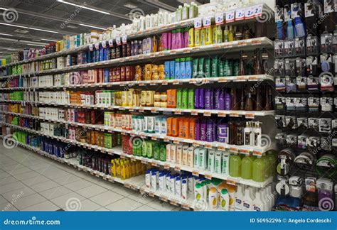 El Dejar De Lado Con Los Productos Y La Belleza De Pelo Tienda Foto