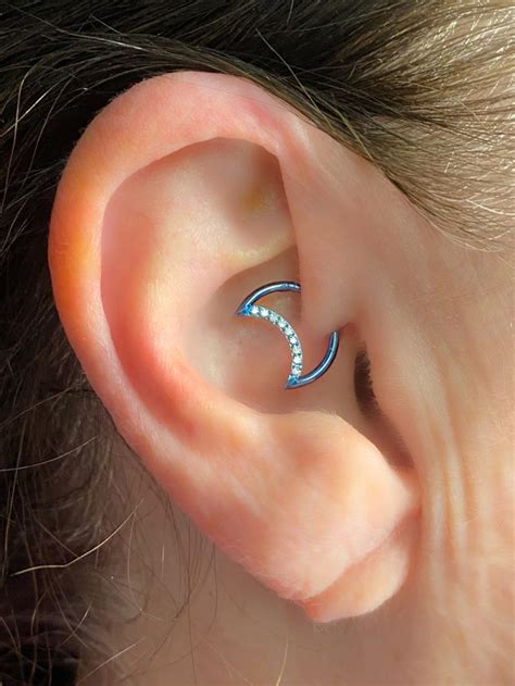 Pin By Body Piercing By Qui Qui On Daith Piercings Ear Cuff Daith