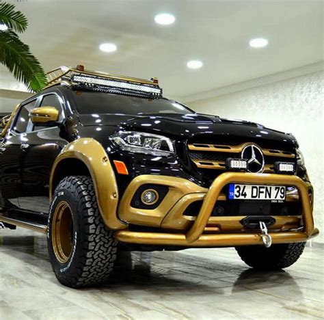 Widebody Mercedes X Klasse W In Schwarz Gold