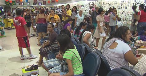 G1 Comércio do Recife abre aos feriados e domingos até o final do ano