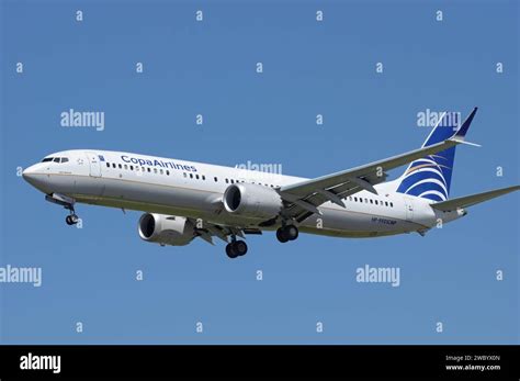 Hp 9901cmp Copa Airlines Boeing 737 Max 9 Shown On Final Approach To