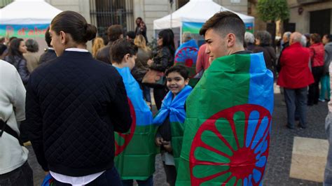 Gitanos Una Comunidad Con Costumbres Particulares Federaci N Kamira