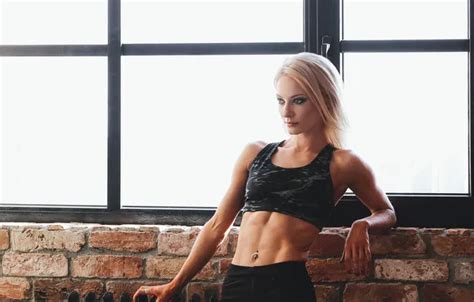 Обои wall model blonde fitness на телефон и рабочий стол раздел