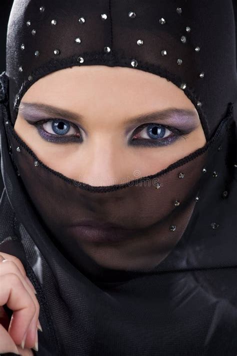 Visage De Ninja Image Stock Image Du Dissimulation Expression 10832883