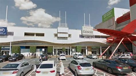 Romford Stabbing Shopping Centre Evacuated After Man Stabbed In The