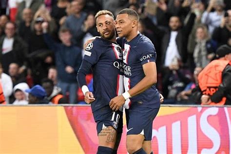 Kick Off On Twitter Neymar S Actions During Paris Saint Germain S