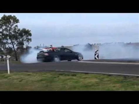 Holden Burnout YouTube