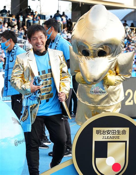 川崎f鬼木達監督来季の続投確実 “妥協しない男”史上最多4度目j1制覇 J1写真ニュース 日刊スポーツ