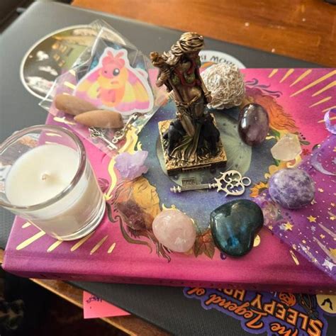 Goddess Altar Hecate Statue Triple Moon Book Box Altar Discrete