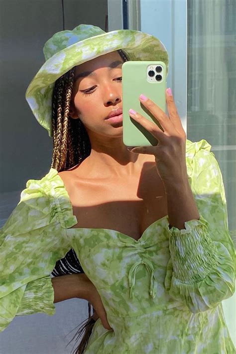 The 18 Best Bucket Hats Fashion Girls Are Wearing Now | Who What Wear