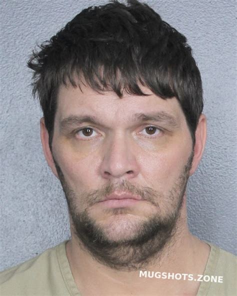 Navotniy Arseniy 05 03 2023 Broward County Mugshots Zone