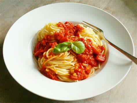 Spaghetti Mit Tomaten Paprika Sauce Von Miamilly Chefkoch